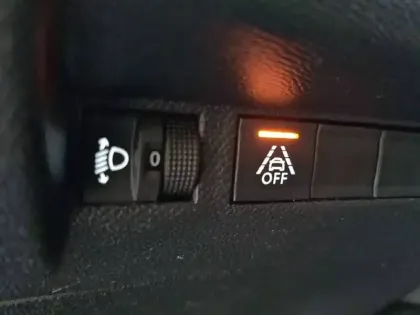 Photo 74 Peugeot 208  PureTech 100 S&S BVM6