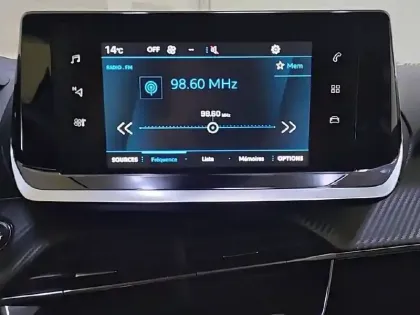 Photo 38 Peugeot 208  PureTech 100 S&S BVM6