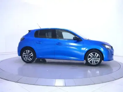 Photo 80 Peugeot 208  PureTech 100 S&S BVM6