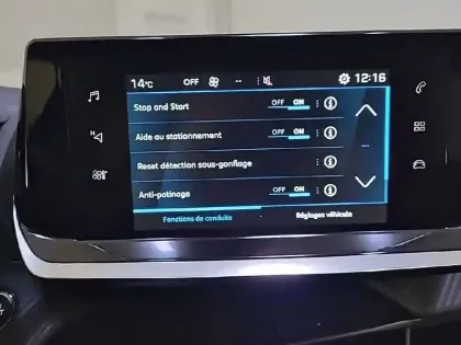 Photo 67 Peugeot 208  PureTech 100 S&S BVM6