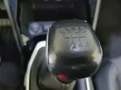 Photo 59 Peugeot 208  PureTech 100 S&S BVM6