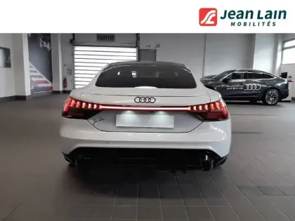 Photo 41 Audi E-tron  GT 476 ch quattro