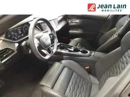 Photo 46 Audi E-tron  GT 476 ch quattro