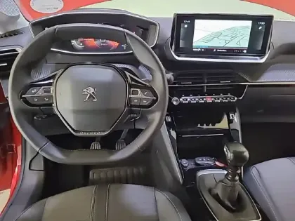 Photo 25 Peugeot 208  PureTech 100 S&S BVM6