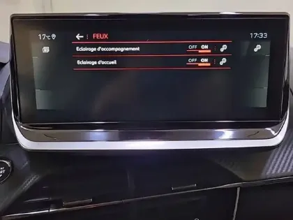 Photo 40 Peugeot 208  PureTech 100 S&S BVM6