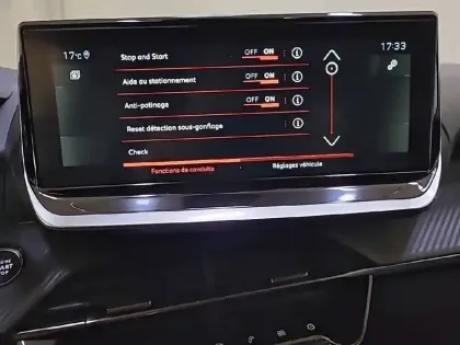 Photo 38 Peugeot 208  PureTech 100 S&S BVM6