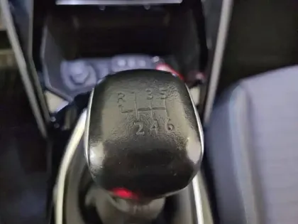 Photo 31 Peugeot 208  PureTech 100 S&S BVM6