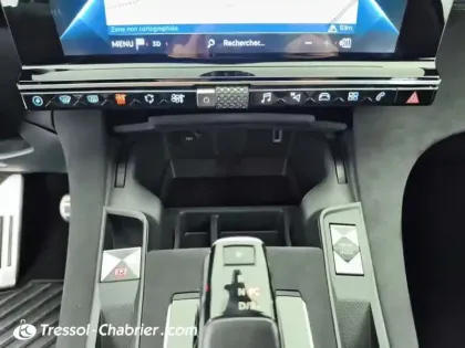 Photo 14 DS DS 7 DS7 Crossback Hybride 300 E-Tense EAT8 4x4 Performance Line+