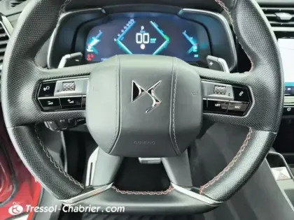 Photo 15 DS DS 7 DS7 Crossback Hybride 300 E-Tense EAT8 4x4 Performance Line+