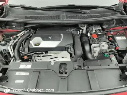 Photo 28 DS DS 7 DS7 Crossback Hybride 300 E-Tense EAT8 4x4 Performance Line+