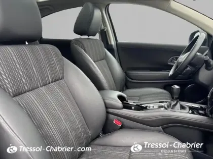 Photo 8 Honda HR-V  1.5  i-VTEC Exclusive Navi