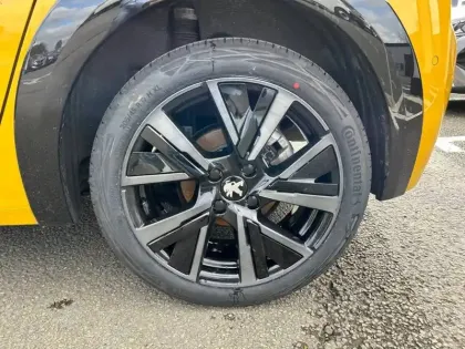 Photo 25 Peugeot 208  PureTech 100 S&S BVM6