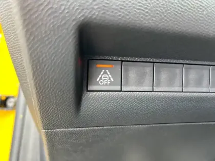 Photo 29 Peugeot 208  PureTech 100 S&S BVM6