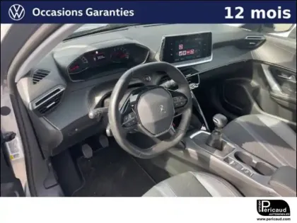 Photo 37 Peugeot 2008  PureTech 130 S&S BVM6