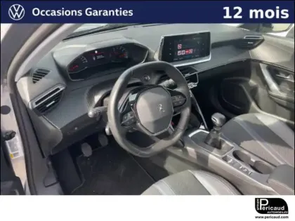 Photo 28 Peugeot 2008  PureTech 130 S&S BVM6