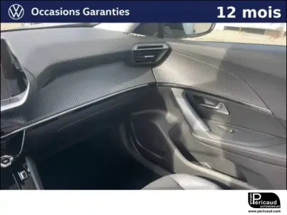 Photo 31 Peugeot 2008  PureTech 130 S&S BVM6