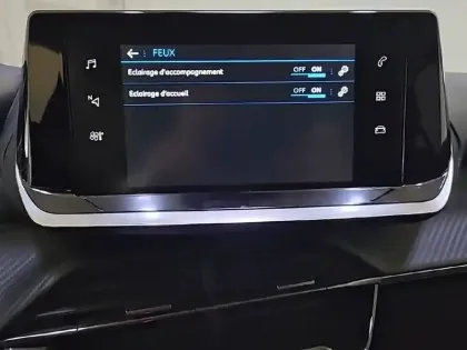 Photo 42 Peugeot 208  PureTech 75 S&S BVM5