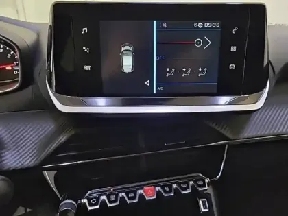 Photo 19 Peugeot 208  PureTech 75 S&S BVM5