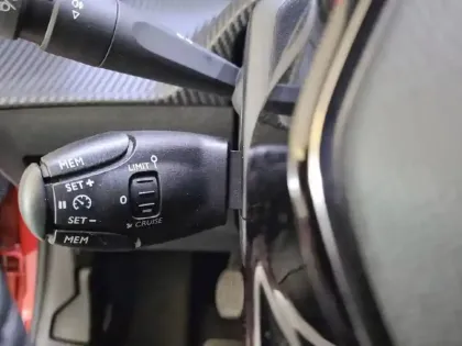 Photo 45 Peugeot 208  PureTech 75 S&S BVM5