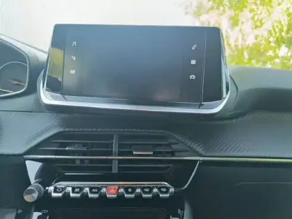 Photo 12 Peugeot 208  PureTech 75 S&S BVM5