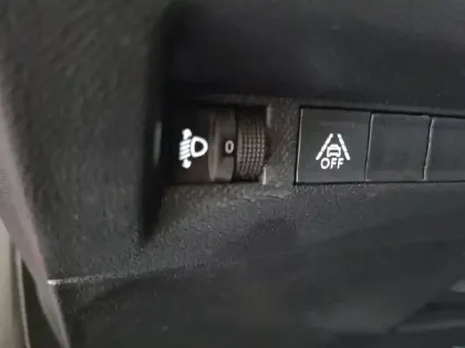 Photo 48 Peugeot 208  PureTech 75 S&S BVM5