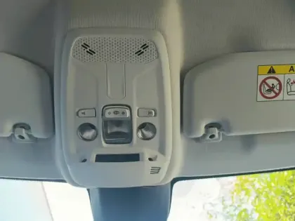 Photo 14 Peugeot 208  PureTech 75 S&S BVM5