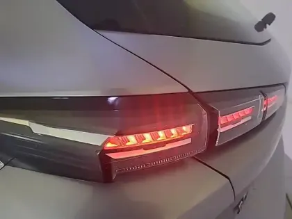 Photo 36 Peugeot 308  PHEV 180 e-EAT8