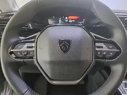 Photo 28 Peugeot 308  PHEV 180 e-EAT8