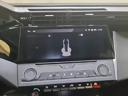 Photo 39 Peugeot 308  PHEV 180 e-EAT8