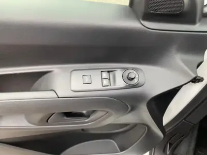 Photo 11 Citroën Berlingo  Van M 1000kg BlueHDi 100 S&S Club BVM5