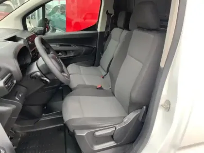 Photo 8 Citroën Berlingo  Van M 1000kg BlueHDi 100 S&S Club BVM5