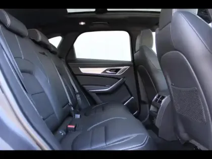 Photo 23 Jaguar F-Pace  P400e Plug-in-Hybrid R-Dynamic SE BVA8 AWD