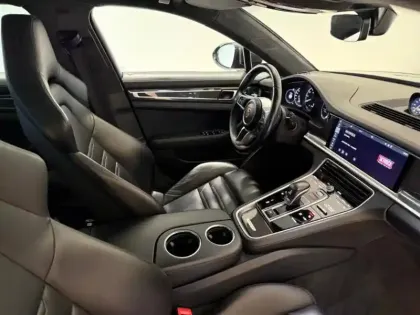 Photo 7 Porsche Panamera  Spt Turismo 4.0 V8 680ch Turbo S E-Hybrid