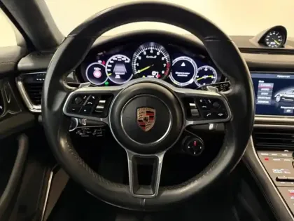 Photo 8 Porsche Panamera  Spt Turismo 4.0 V8 680ch Turbo S E-Hybrid