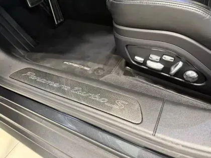 Photo 12 Porsche Panamera  Spt Turismo 4.0 V8 680ch Turbo S E-Hybrid