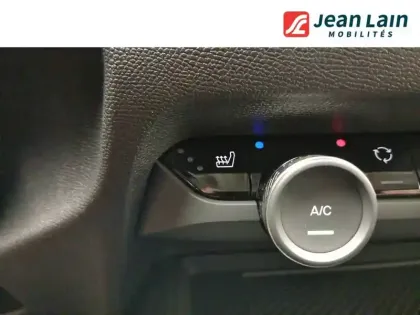 Photo 45 Citroën C4 e- 136 ch Automatique