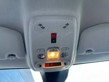Photo 37 Peugeot 208  Electrique 50 kWh 136ch