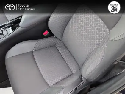 Photo 10 Toyota C-HR  1.8 Hybride 122ch Design Ultimate E-CVT