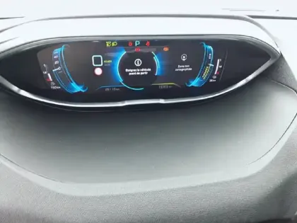 Photo 29 Peugeot 3008  Hybrid 180 e-EAT8