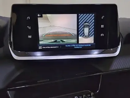 Photo 39 Peugeot 208  PureTech 100 S&S EAT8