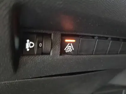 Photo 47 Peugeot 208  PureTech 100 S&S EAT8