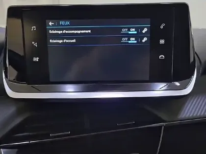 Photo 42 Peugeot 208  PureTech 100 S&S EAT8