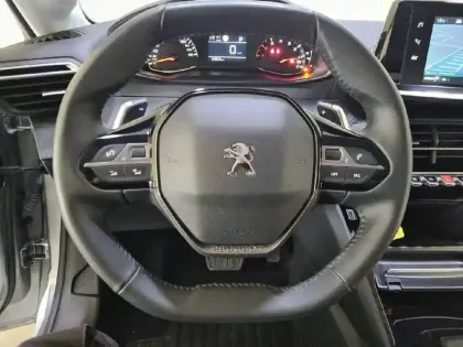 Photo 28 Peugeot 208  PureTech 100 S&S EAT8