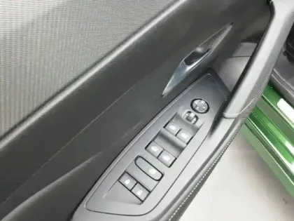 Photo 56 Peugeot 308  Electrique 54 kWh 156ch 