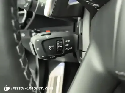 Photo 6 DS DS 7 DS7 Crossback Hybride E-Tense 300 EAT8 4x4 Louvre