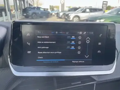 Photo 38 Peugeot 208  PureTech 100 S&S EAT8