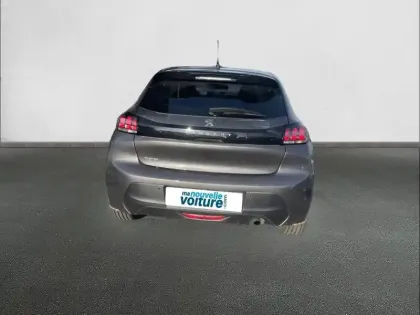 Photo 24 Peugeot 208  PureTech 100 S&S EAT8