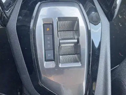 Photo 33 Peugeot 208  PureTech 100 S&S EAT8