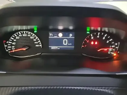 Photo 49 Peugeot 208  PureTech 100 S&S EAT8