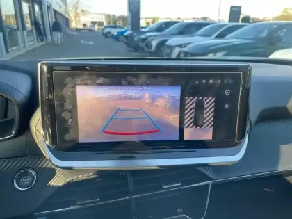 Photo 14 Peugeot 2008  PureTech 130 S&S EAT8